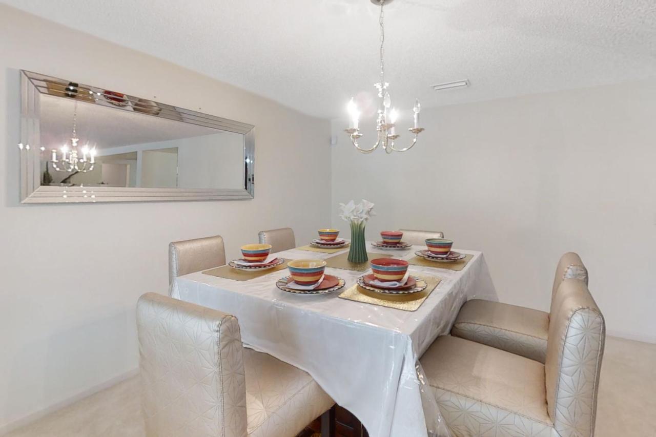 The Home On Tyson Lake Drive Jacksonville Luaran gambar