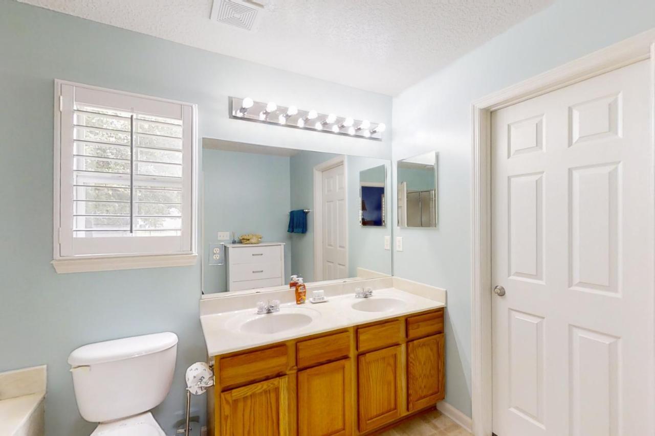 The Home On Tyson Lake Drive Jacksonville Luaran gambar